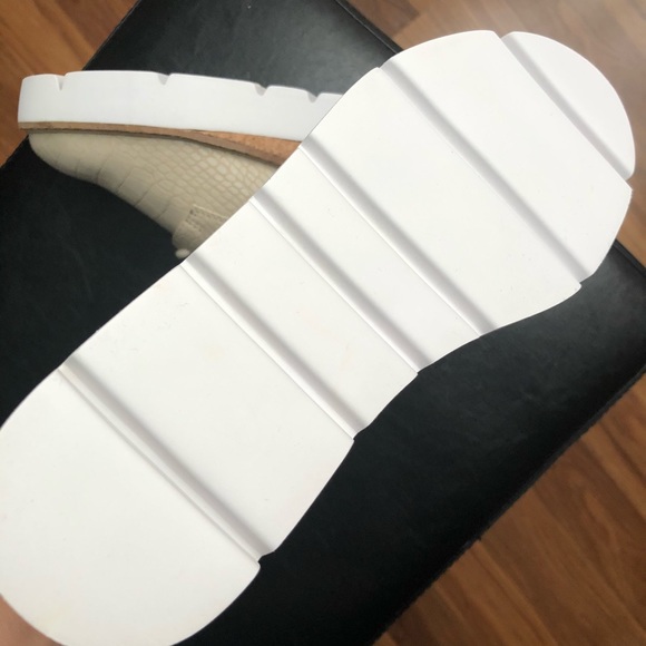 Steve Madden Oxford Platform NWOT - Picture 7 of 7